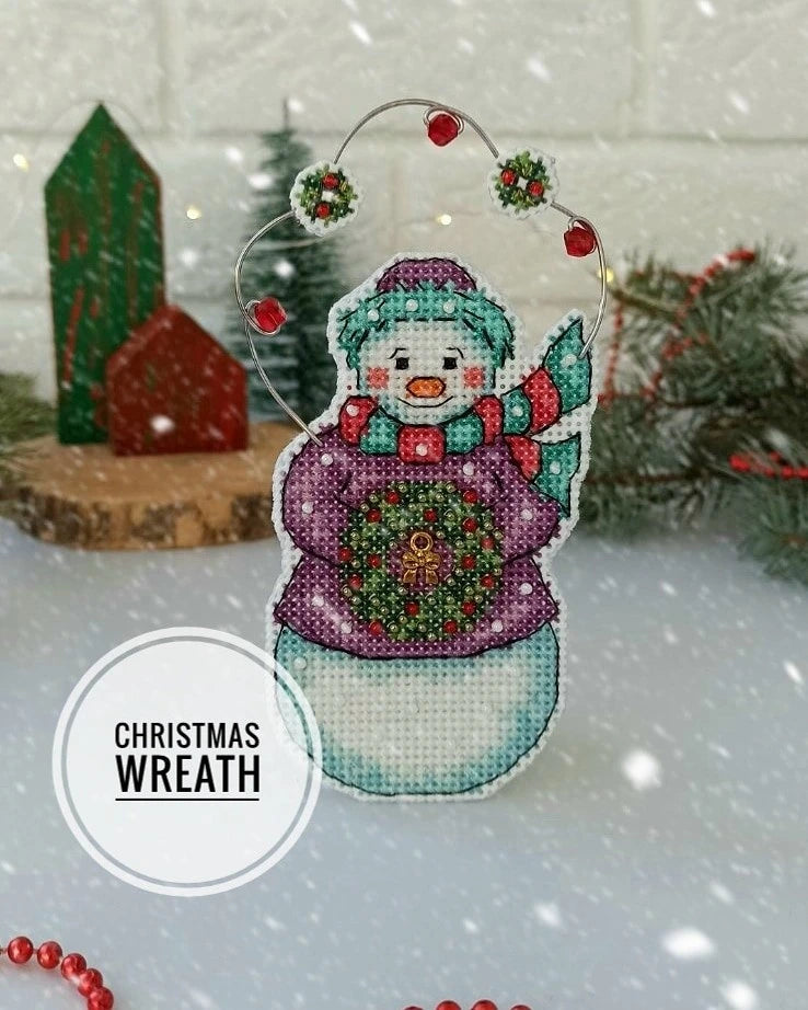 Cozy Crosses Christmas Wreath B003 Counted Cross Stitch Kit, Plastic Canvas Snowman Ornament