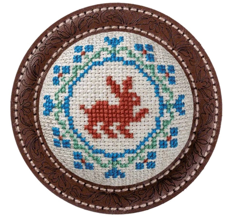 DIY Plywood Needle Holder Kit: Cross Stitch Top (8.5cm)