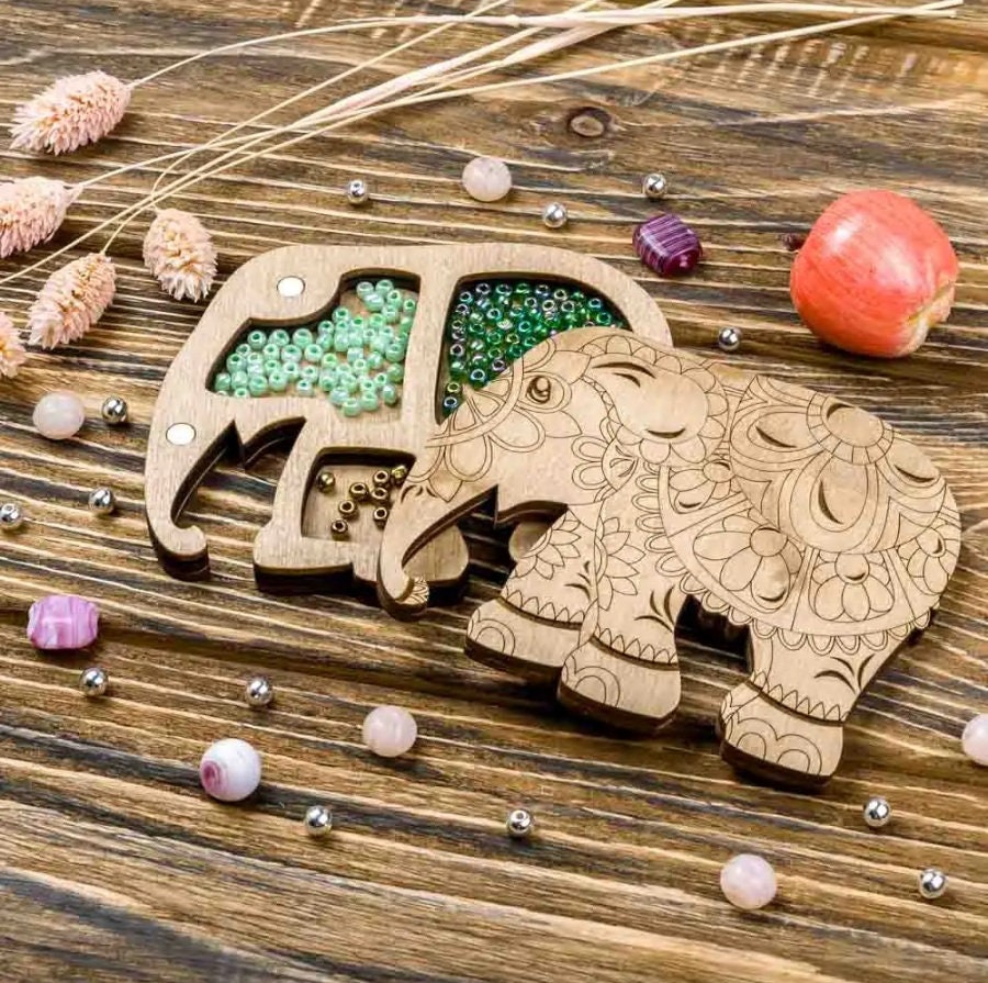 Organizer plywood for beads with magnetic lid, Elephant, 11*9.5 cm, ZB-097