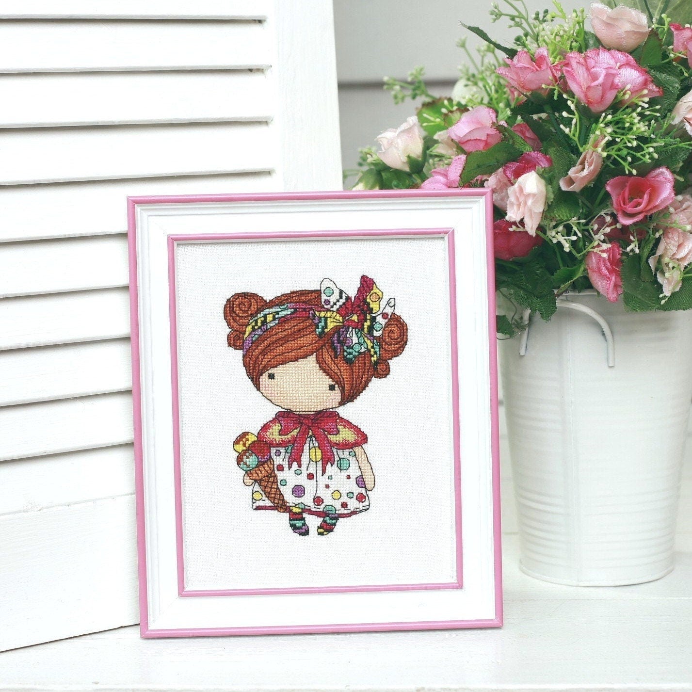 Cross Stitch Kit Girl Summer: Easy-to-Follow, Iris Design, Summer Project, 05221A  on Aida 16ct