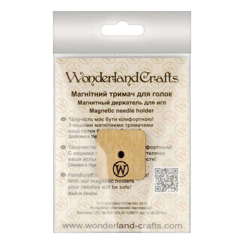 Magnetic needle holder from plywood, 1.2" x 1.2" , MH-080 ( 1 Item)