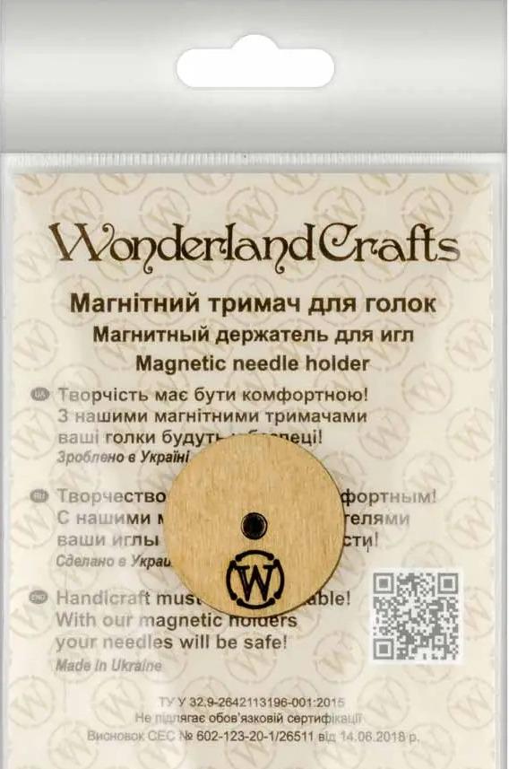Small Magnetic needle holder from plywood, 3 cm, MH-082 ( 1 Item)