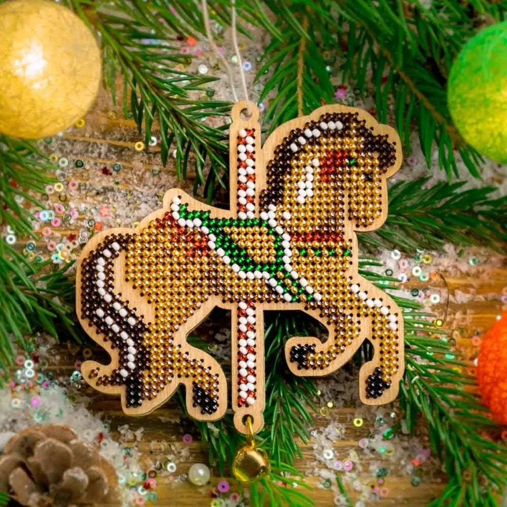 Bead Embroidery Kit on Wood, Horse, LK-512 ( beads , thread, needle, plywood base included)