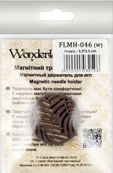 Magnetic needle holder from plywood, 3.5*3.5 cm, MH-046 ( 1 Item)