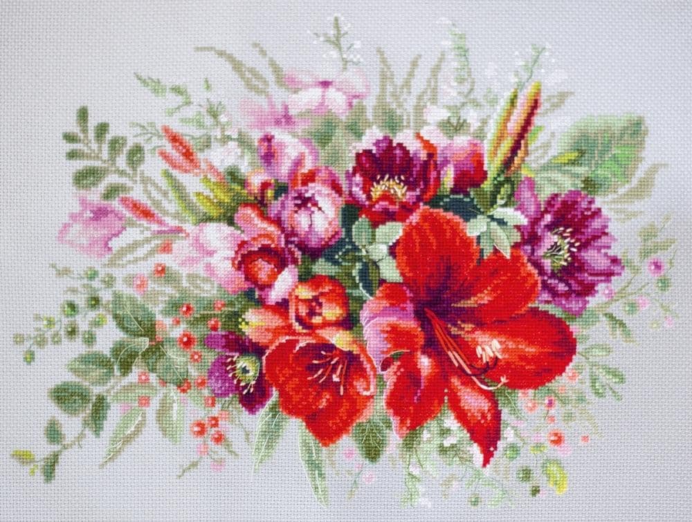 Magic Needle Counted Cross Stitch Kit Amaryllis Bouquet, 210-314