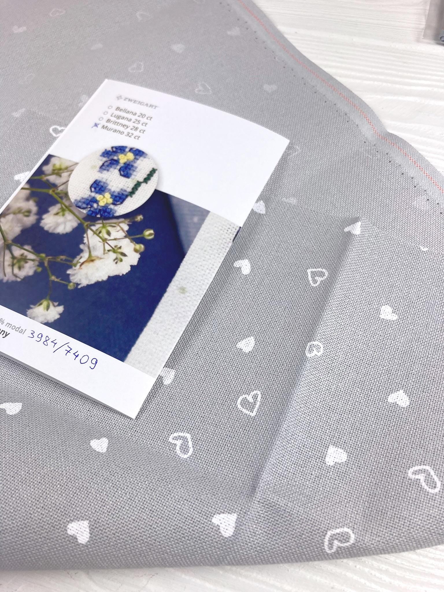 Evenweave cross stitch fabric 32ct Zweigart: Gray with White Hearts