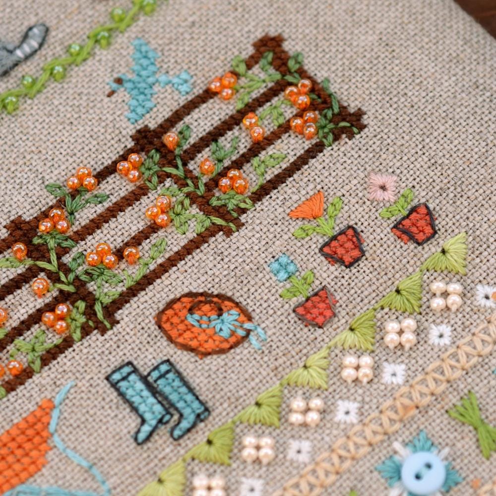 Counted Cross Stitch Kit Fun Farm, Cats & Barn Sampler, Tela-Artis X-507, Evenweave Fabric