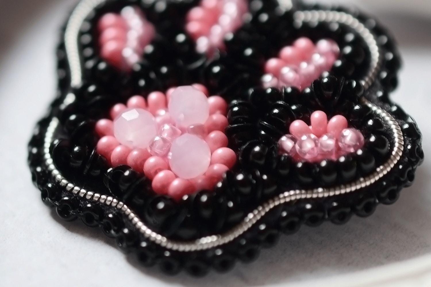 DIY Jewelry making kit, Seed beaded brooch Cat's Paw | Bead Embroidery, Needlework beading kit.