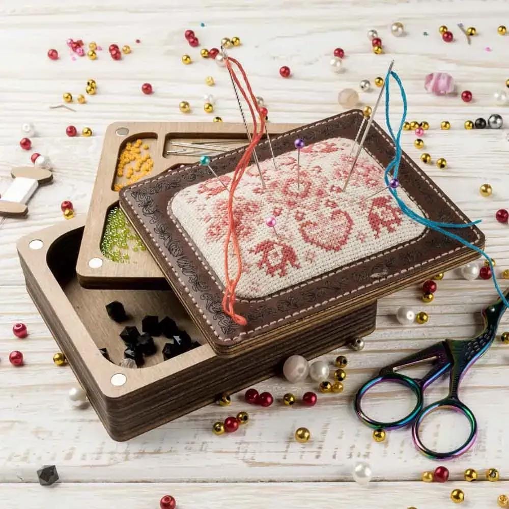DIY Plywood Needle Holder Kit: Embroidery Design, Magnetic Lid