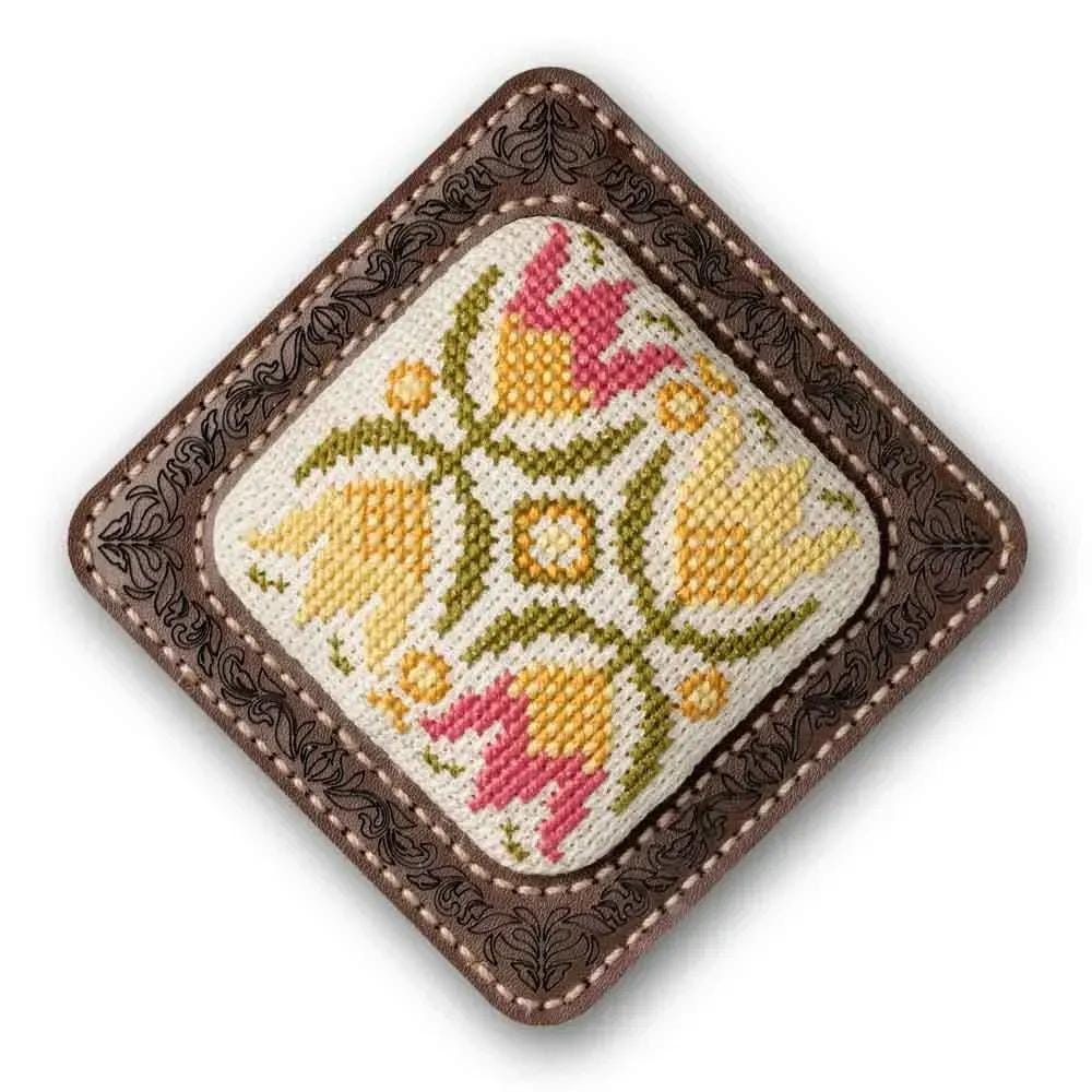 Pincushion kit  plywood with cross stitch top, 8,5*8,5 cm, Wonderland Crafts TL-078 DIY