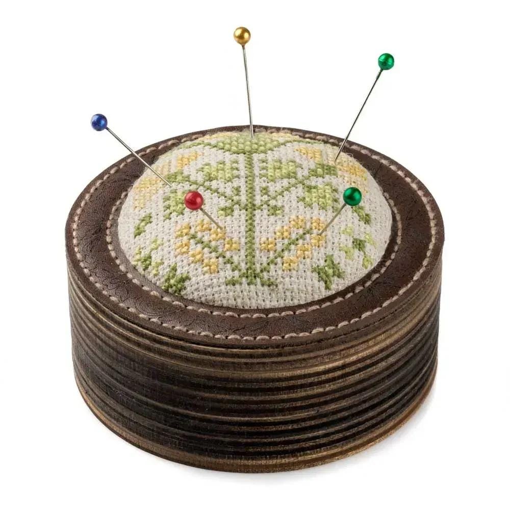 Pincushion kit, set for making a needle holder plywood, 8,5*8,5 cm, TL-82
