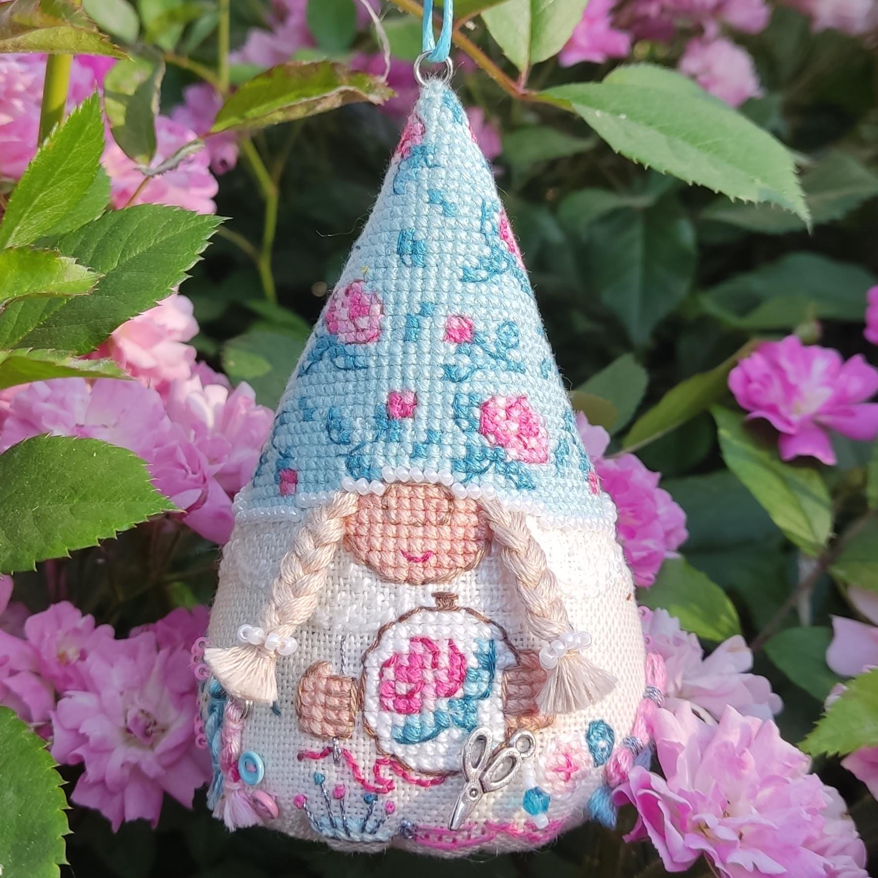 Counted Cross Stitch Kit – Gnome Mrs. Embroiderer Toy, Linen Fabric & Beads, DIY Embroidery