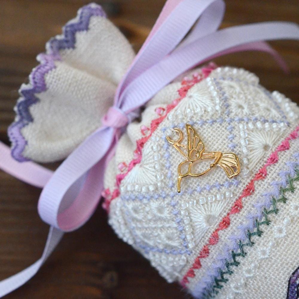 Counted Cross Stitch Kit Candy – Hummingbird – Decorative Stitches – Beaded Needlework – Linen Fabric