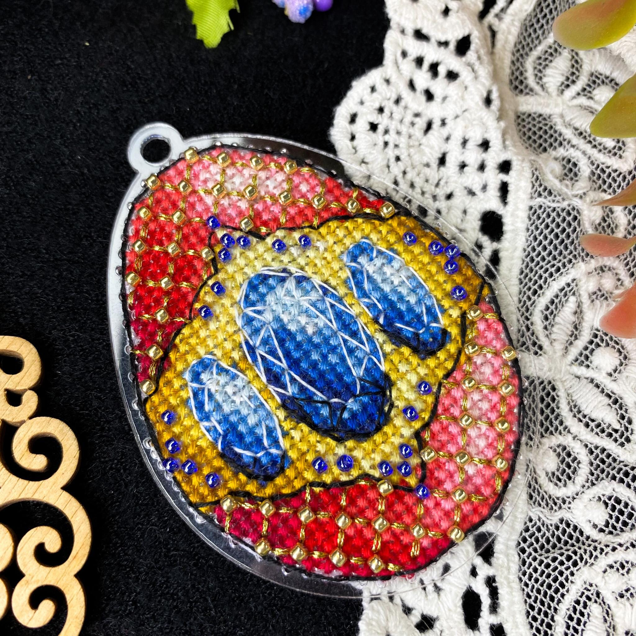 Topaz treasure - Easter egg Cross Stitch Kit: Beads & Threads on Plastic Base