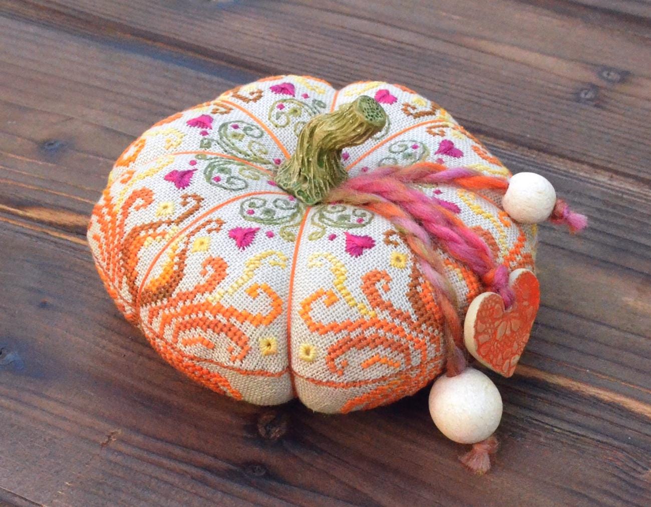 Pumpkin Fall Heart Counted Cross Stitch sampler Tela-Artis X-357, Evenweave Fabric