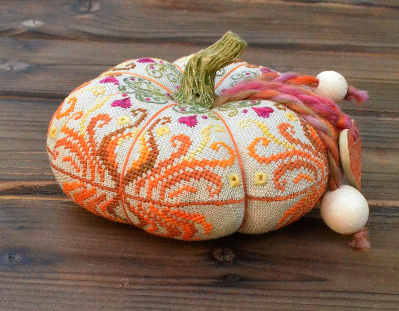 Pumpkin Fall Heart Counted Cross Stitch sampler Tela-Artis X-357, Evenweave Fabric