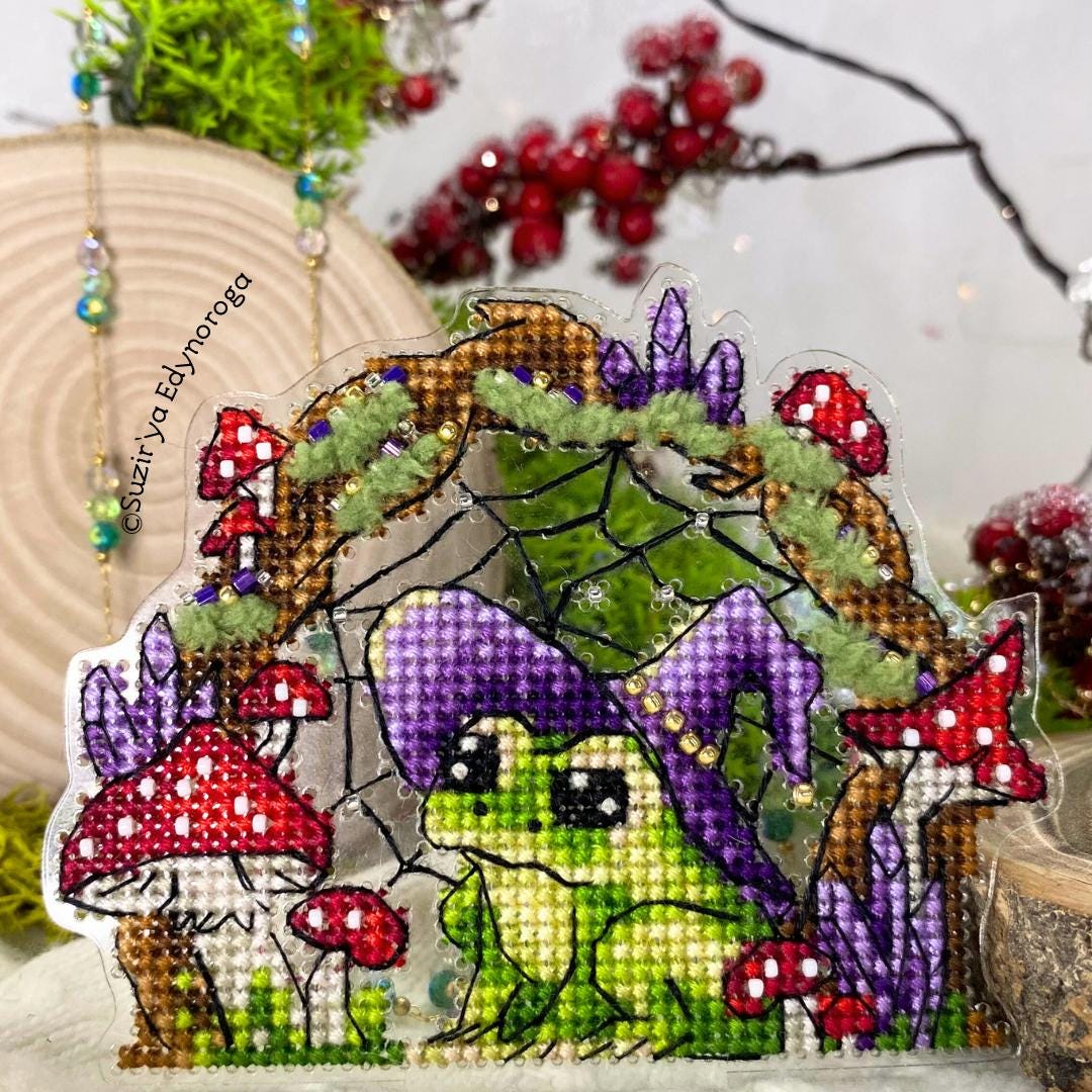 Cross Stitch kit Helloween Frog, threads, beads and decorative crystals.