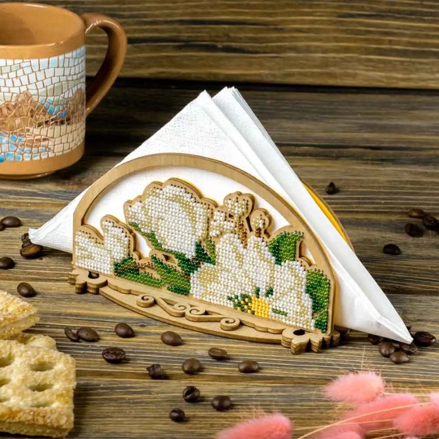 Tissue Holder DIY Bead Embroidery Kit: White Flowers  (6.1x3.5")