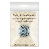 Magnetic needle holder from plywood, 3.5*3.5 cm, MH-109 ( 1 Item)